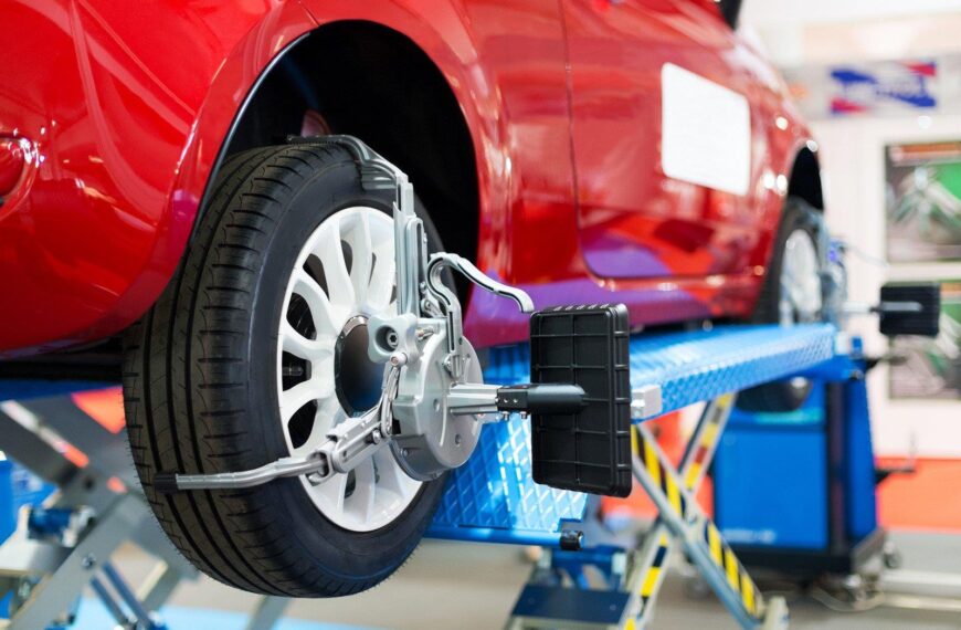 Jak ustawić zbieżność – znaczenie prawidłowego ustawienia kół.