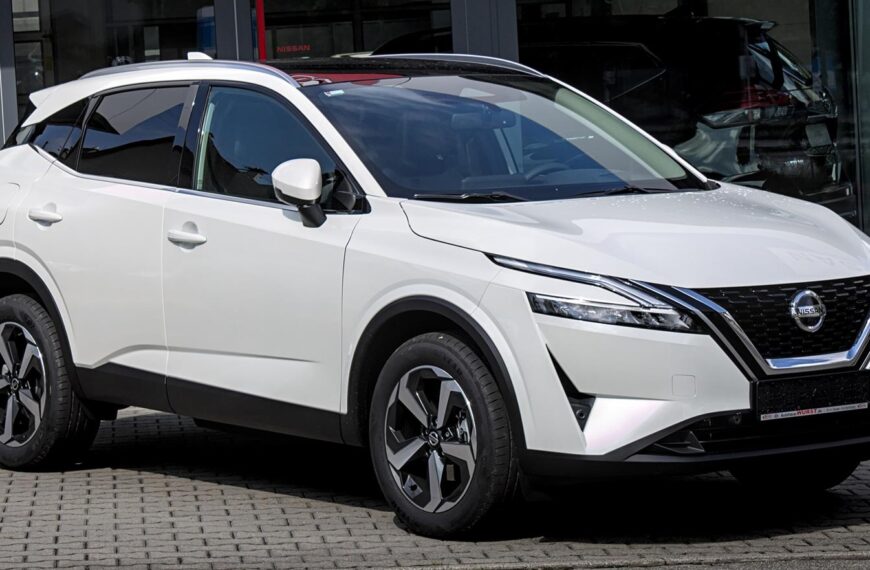 Nissan Qashqai — dane techniczne, wymiary, silniki, spalanie, pojemność, ceny, opinie