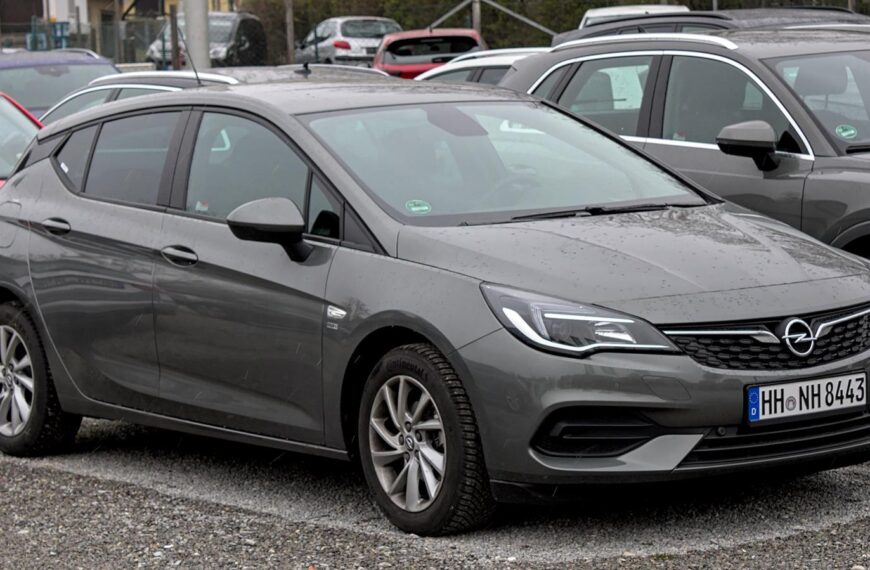 Opel Astra — dane techniczne, wymiary, silniki, spalanie, pojemność, ceny, opinie