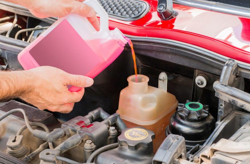 Wyciek płynu chłodniczego – koszt naprawy.