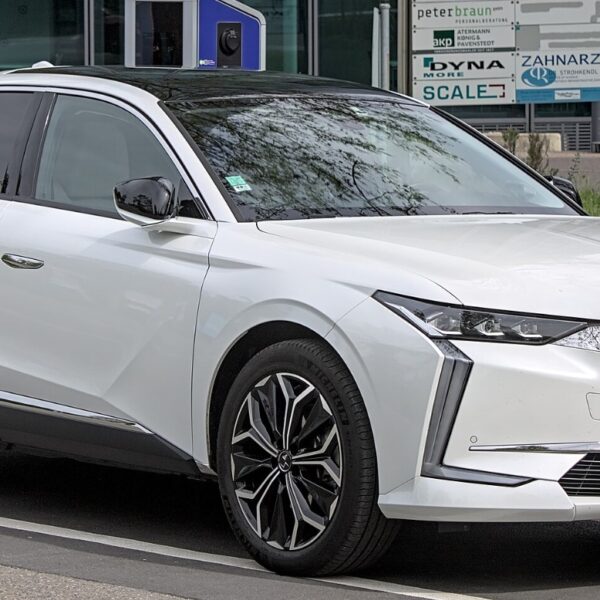 DS Automobiles DS 4 – opinie, cena, dane techniczne, wymiary, spalanie, osiągi