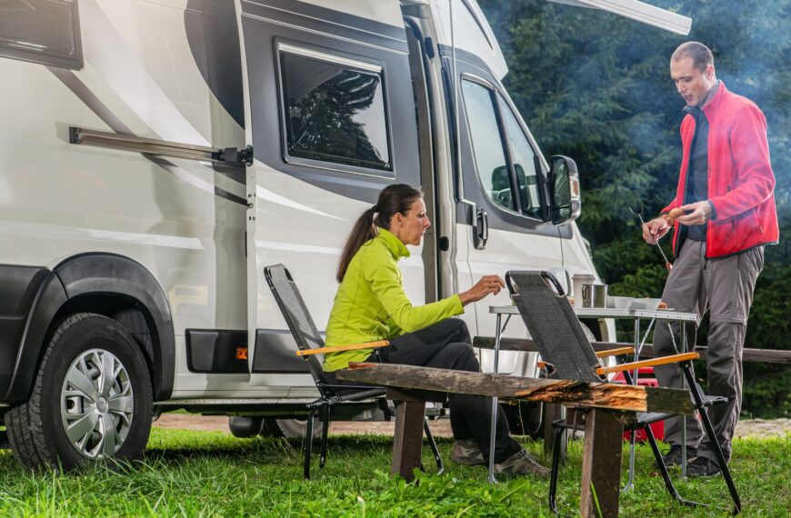 Odkryj magię nocowania w kamperze: Przewodnik po najlepszych miejscówkach