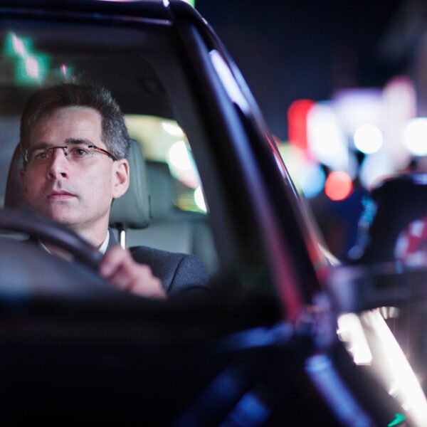 Volvo: Szwedzka Jakość i Niezawodność – Dlaczego Warto Powierzyć Naprawę Profesjonalistom?