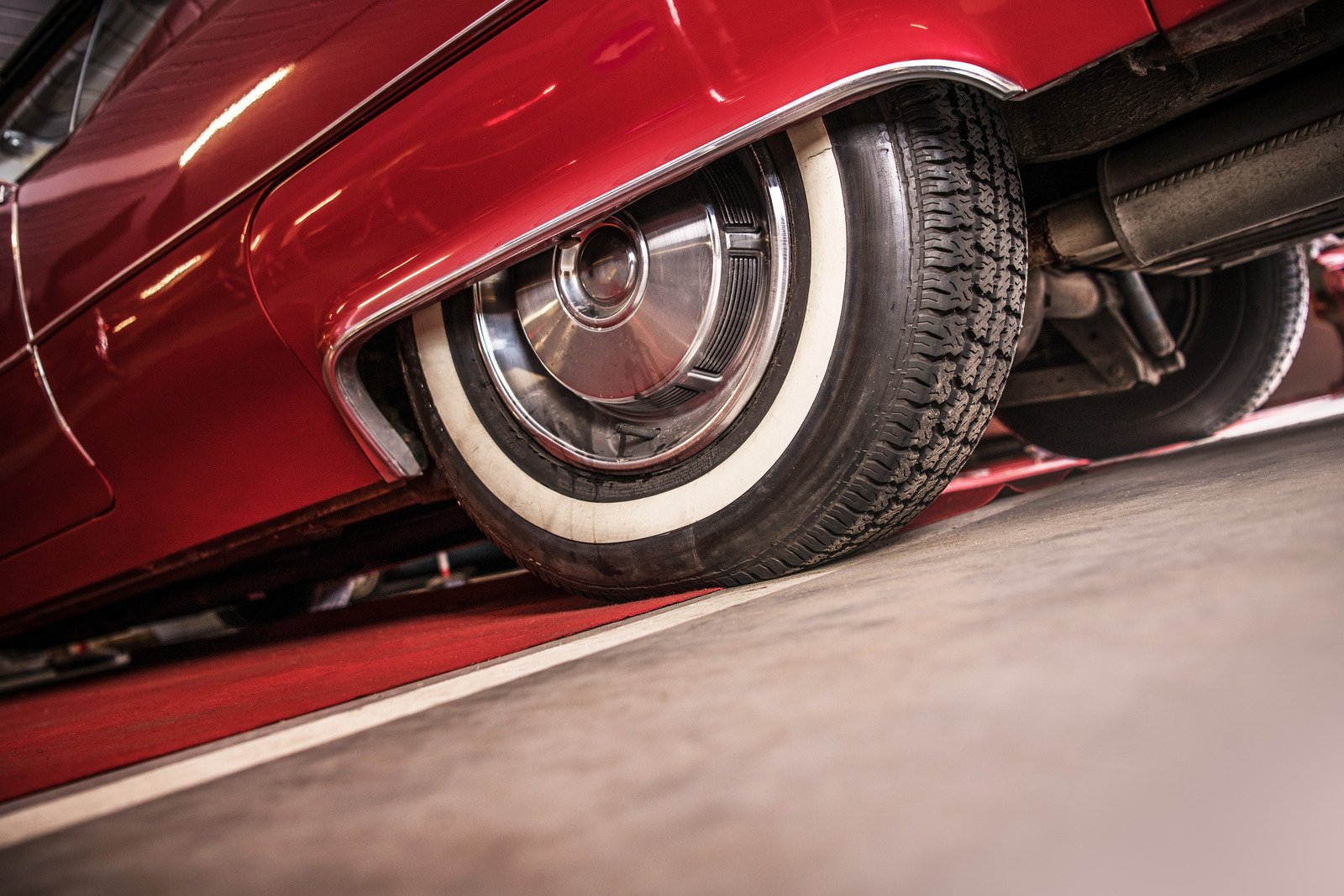 Jak zdiagnozować problemy z zawieszeniem pneumatycznym — objawy i rozwiązania.